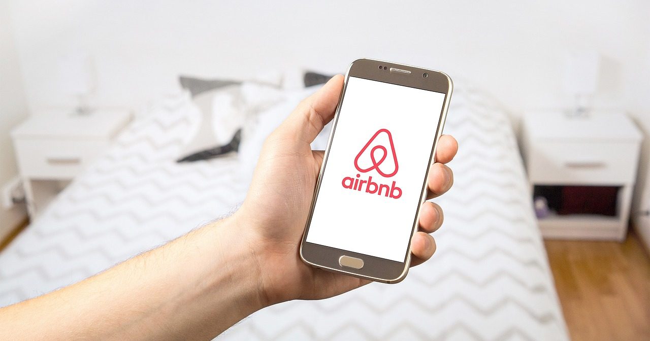 Airbnbの延べチェックイン数 5億人を突破 今は 0 5秒に3人 ペース 08年創業の元スタートアップ ここまでの規模に 民泊大学